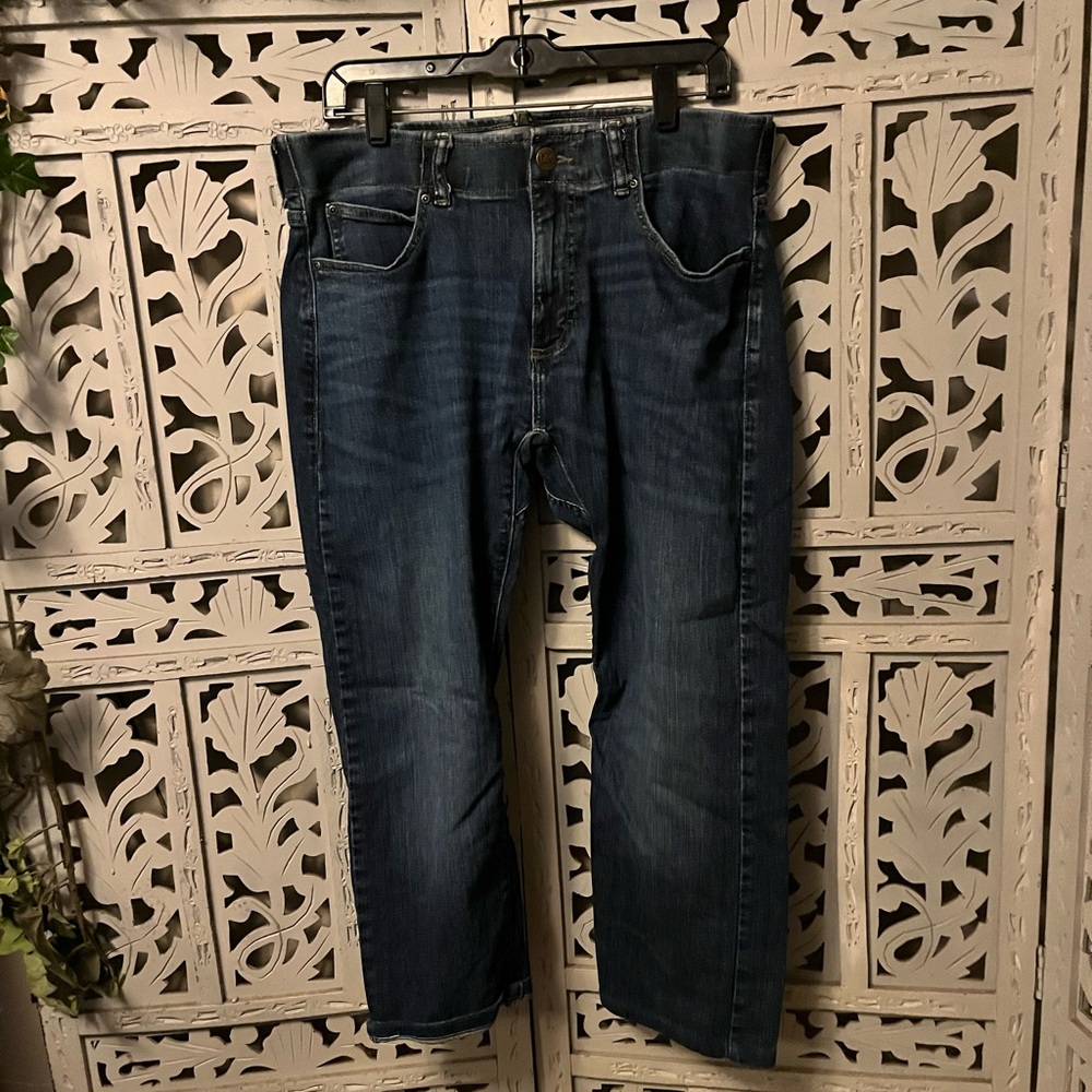 LEE DENIM BLUE DENIM SLIM FIT STRAIGHT LEG STRETCHY QUALITY JEANS